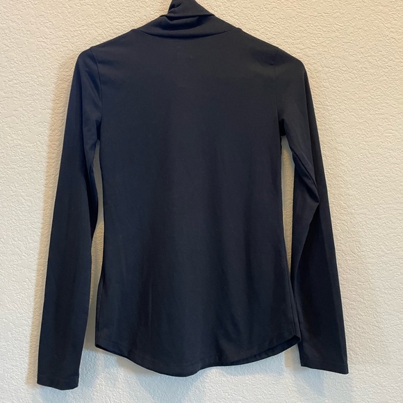 Woman’s SO black turtleneck, XS - Picture 3 of 3